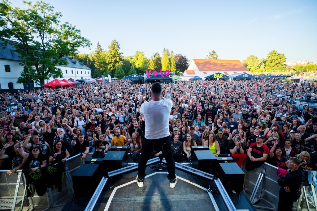 PREMIER YOLO FEST